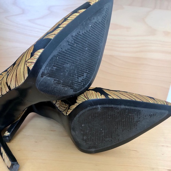 Nine West gold pattern pumps - Picture 5 of 6